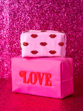 Cara Lips Pattern Cosmetic Pouch