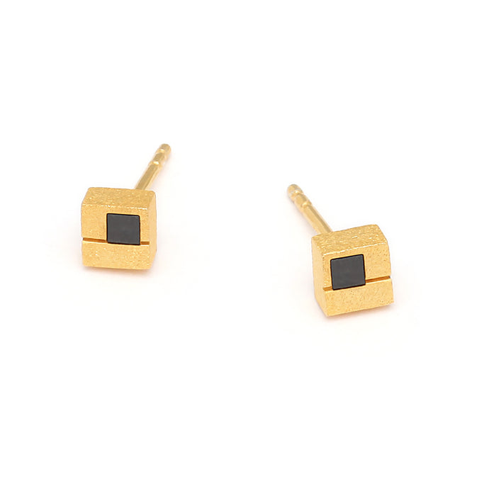 Cubini Studs