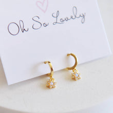 Brea Tiny Daisy Huggie Hoops