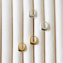 Sloane Boxy Huggie Hoop Earrings 