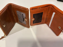 Fold-n-snap Bi-fold wallet
