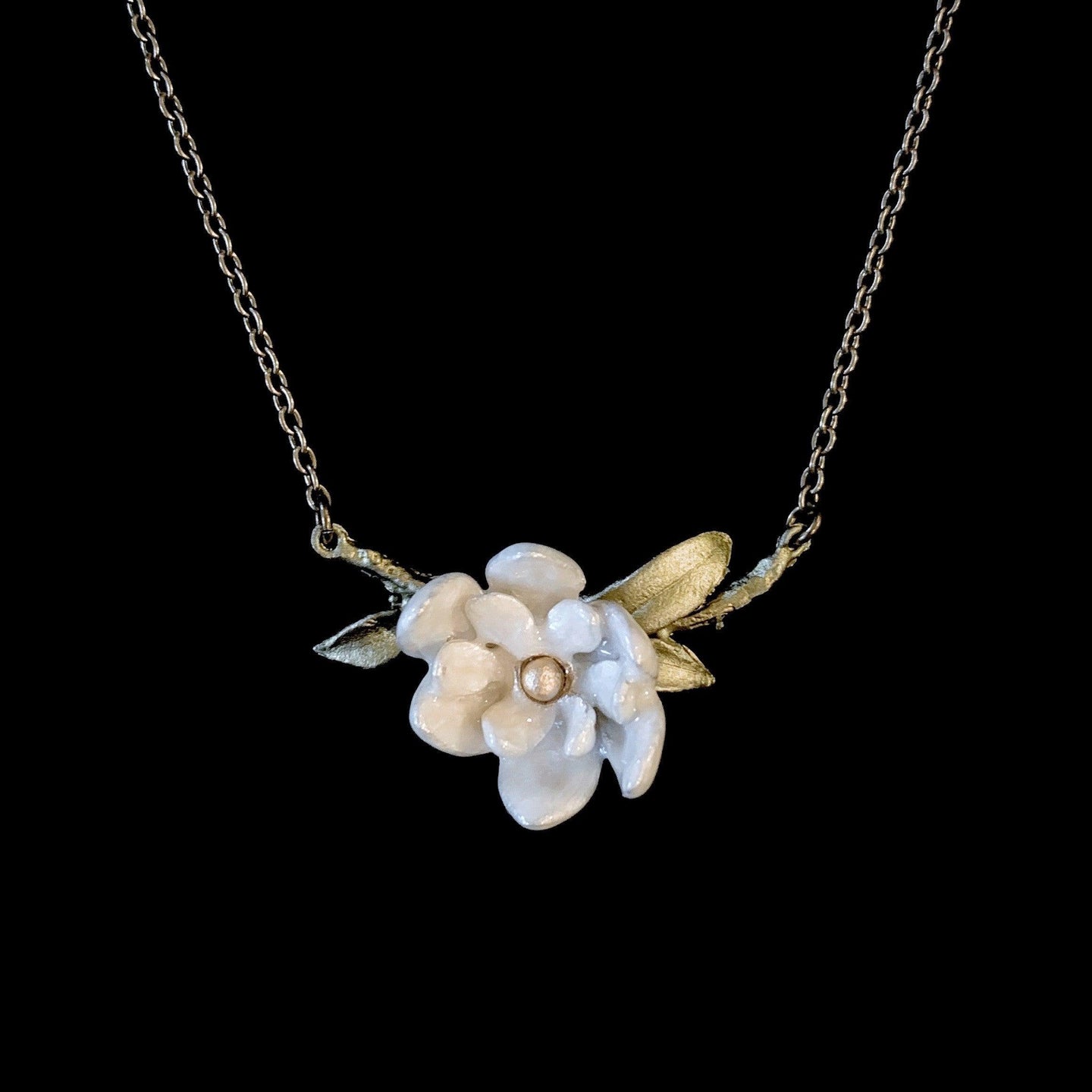 Magnolia Pendant Branch