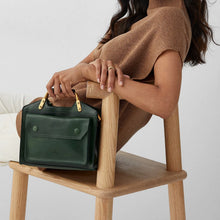 Neo Retro Crossbody