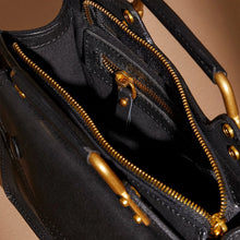 Neo Retro Crossbody