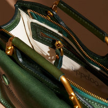 Neo Retro Crossbody