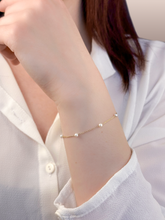 White Dreams Pearl Bracelet