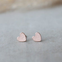 Amado Studs