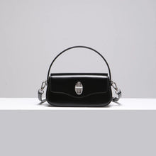 Aura Swing Bag