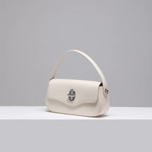 Aura Swing Bag