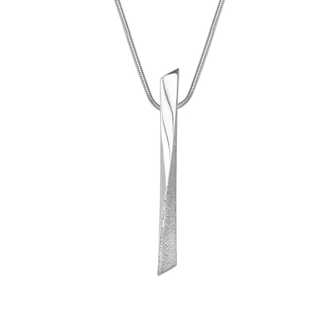 Grass Twist Bar Silver Necklace