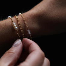 Dottie Pearl Bracelet