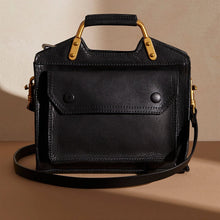Neo Retro Crossbody