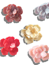 Gardenia Claw Hair Clip