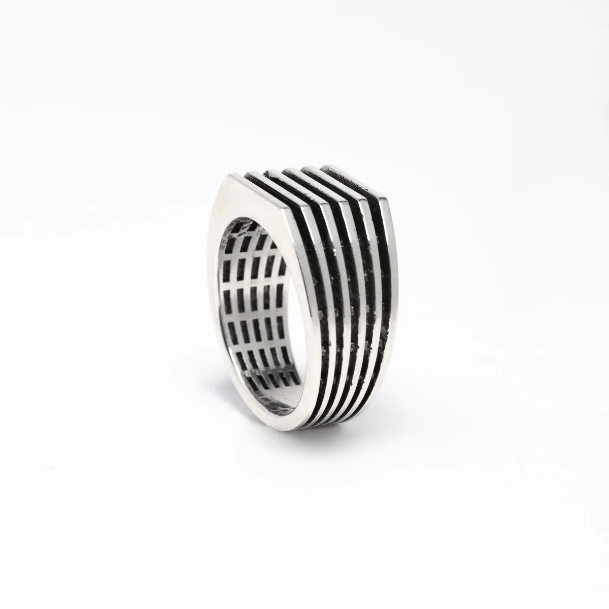 Metropolis Ring