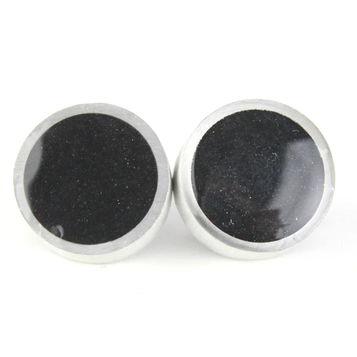 Resinique Studs