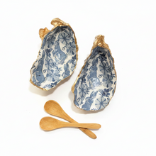 Salt & Pepper Decoupage Oyster
