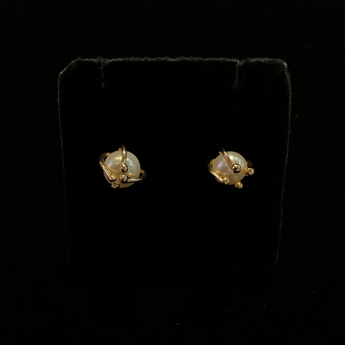 Pearl Studs