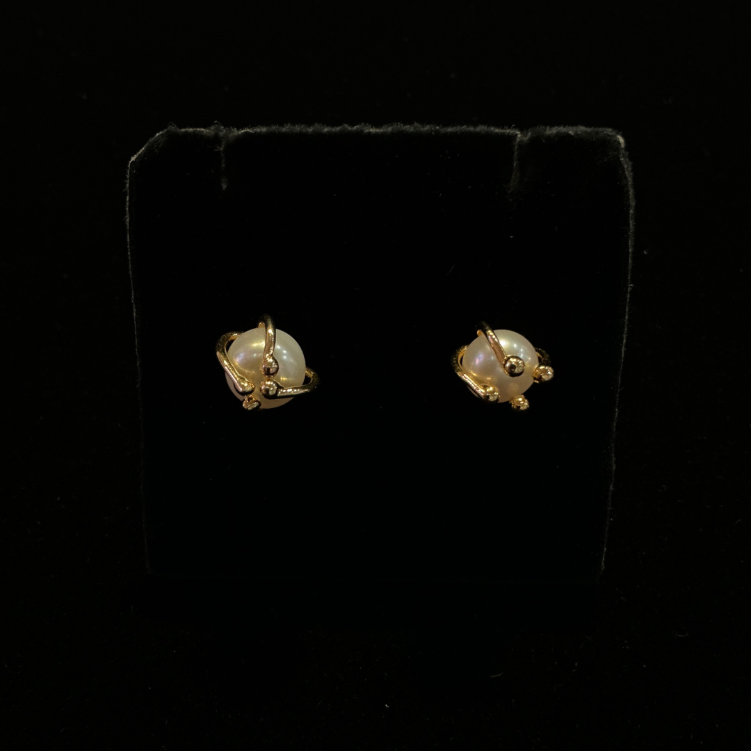 Pearl Studs