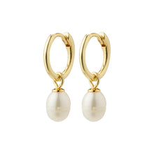 Berthe Pearl Hoop Earrings