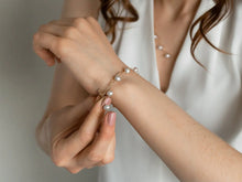 Rain White Pearl Bracelet