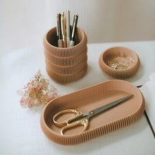 CURV Pen Holder