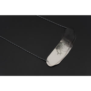 Deco Echo Black & White Cactus Pendant 042871