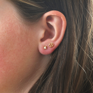 Kris Nations Cancer Pearl Combo Studs E669-G-PRL E606-G 