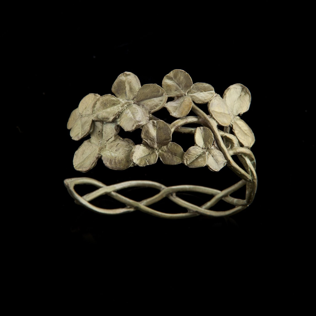 Silver Seasons Clover Cuff 7192BZ