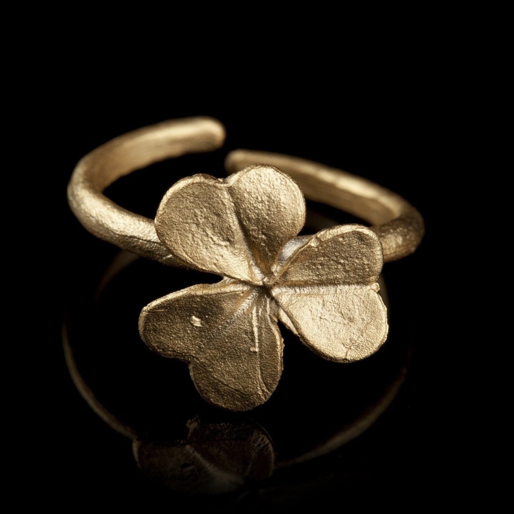 Silver Seasons Clover Ring 8406BZ