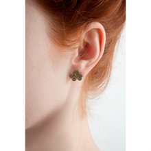 Silver Seasons Clover Studs 4109BZ