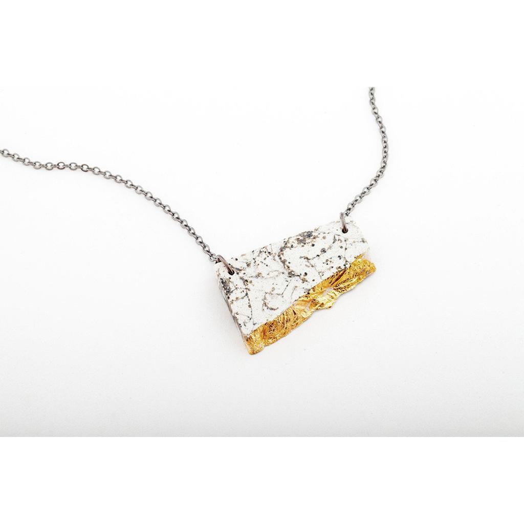 dconstruct Small Offset Concrete Fractured Necklace Marble Gold CON-J-FR-N-OFFS-MG-16