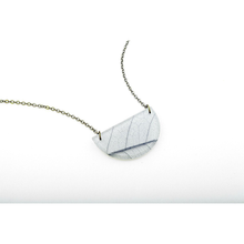 dconstruct Ecoresin Half Circle Necklace Fossil Leaf White FLW-NHCIR-18