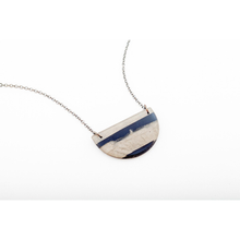 dconstruct Ecoresin Half Circle Necklace Fray Smoke FS-NHCIR-18