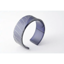 dconstruct Ecoresin Narrow Cuff Fossil Leaf Indigo FLI-CN-M