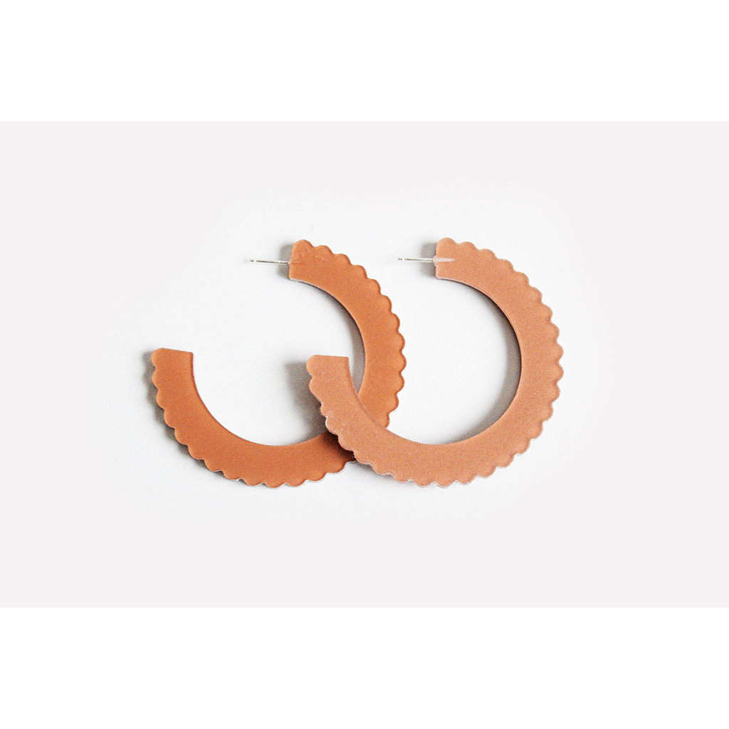 dconstruct Large Scallop Hoops Nude N-ESCLH