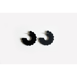dconstruct Small Scallop Hoops Ink I-ESCSH