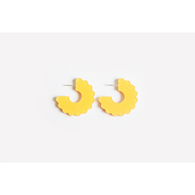dconstruct Small Scallop Hoops Mellow M-ESCSH