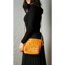 Uppdoo Fawn Venture Crossbody