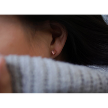 jj+rr Folded Heart Studs Rose Gold E566-RG