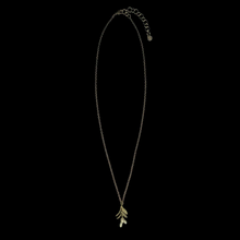 Silver Seasons Garden Vine Dainty Pendant 9413BZWP