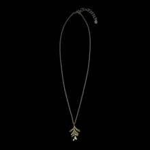 Silver Seasons Garden Vine Pendant 9412BZWP