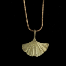 Silver Seasons Ginkgo Pendant 7852BZ