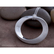 Pamela Lauz Infinity Grand Pendant INF-S044