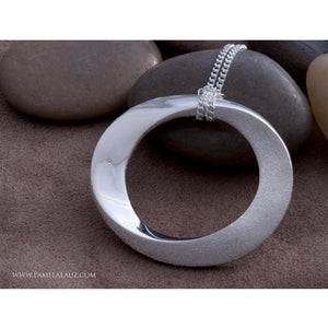 Pamela Lauz Infinity Grand Pendant INF-S044