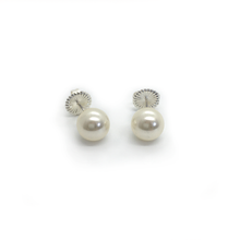 Lisa Ridout Jackie O Studs Cream