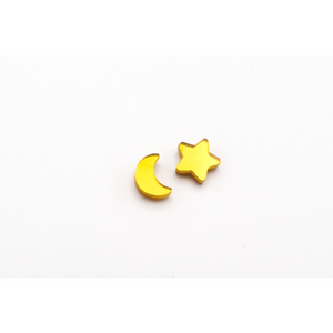 dconstruct Moon and Star Studs Gold RFG-CHM-ES-MOONSTAR