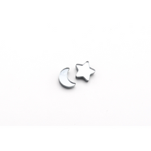 dconstruct Moon and Star Studs Silver RFS-CHM-ES-MOONSTAR