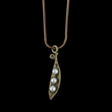 Silver Seasons Pea Pod Petite Three Pearl Pendant 8096BZWP
