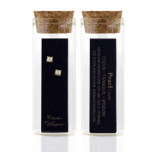 Kris Nations Pearl Prong Set Studs Gold E669-G-PRL