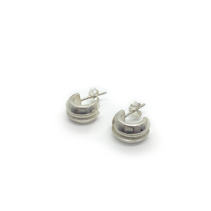megums Avenue Shiny Studs MNAE-3